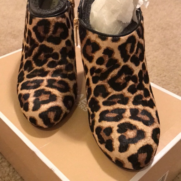 Leopard Michael Kors booties - Picture 4 of 8